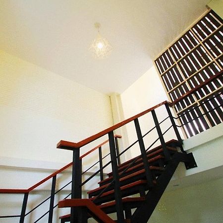 Sakul House Hostel Bangkok Buitenkant foto