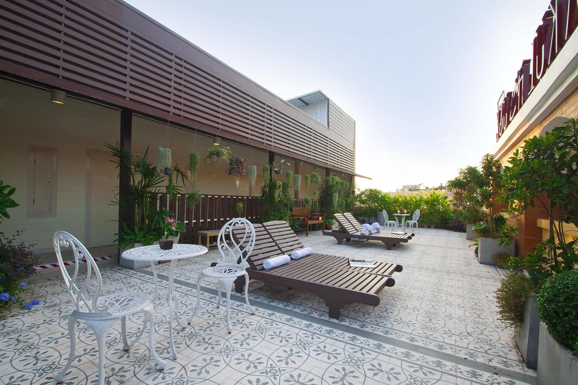 Sakul House Hostel Bangkok Buitenkant foto